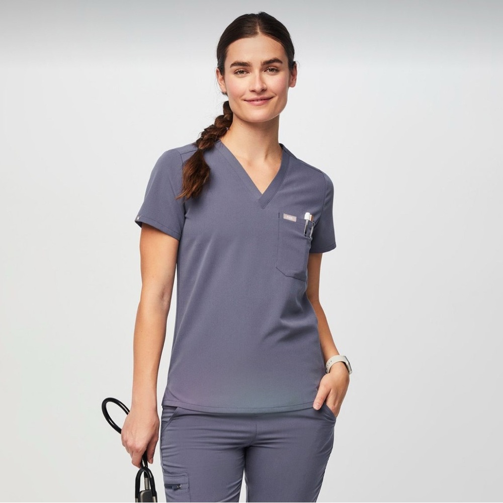 NWT FIGS Catarina V-Neck Scrub Top